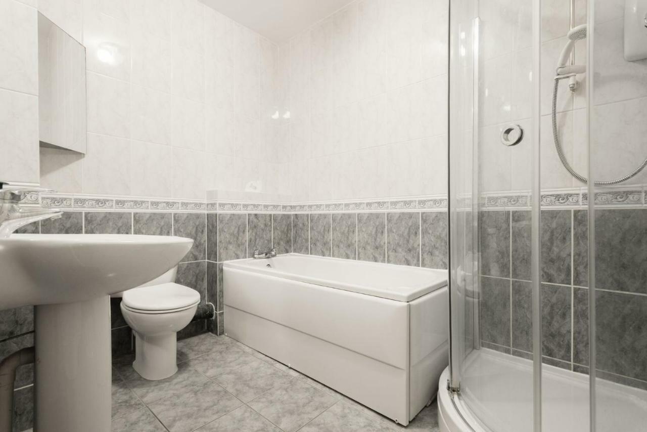באת' The Lapis Lounge - Large 3Bdr House At River Avon מראה חיצוני תמונה